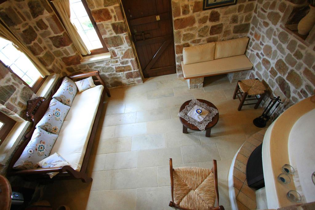 Lithos Traditional Xerokampos (Crete)