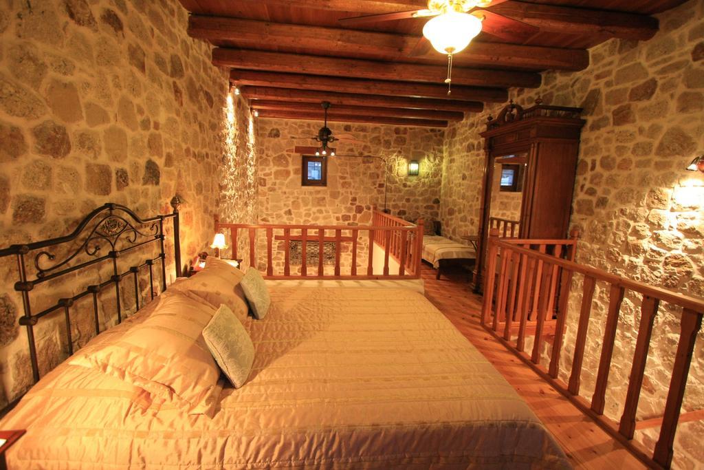 Lithos Traditional Xerokampos (Crete)