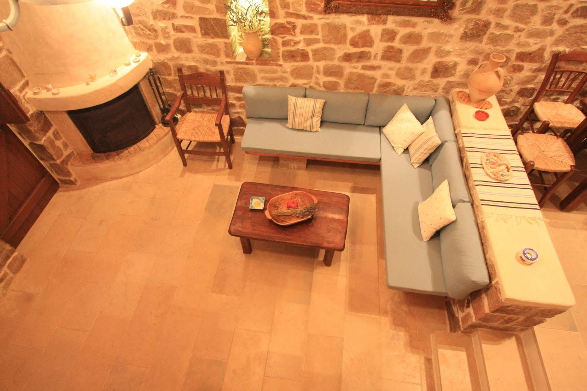 Lithos Traditional Xerokampos (Crete)