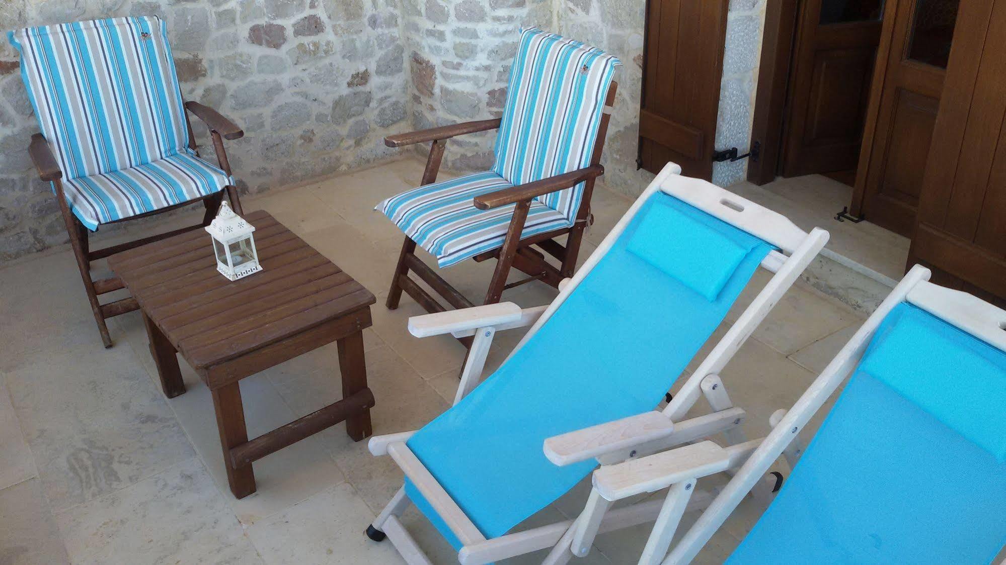 Lithos Traditional Ferienhaus